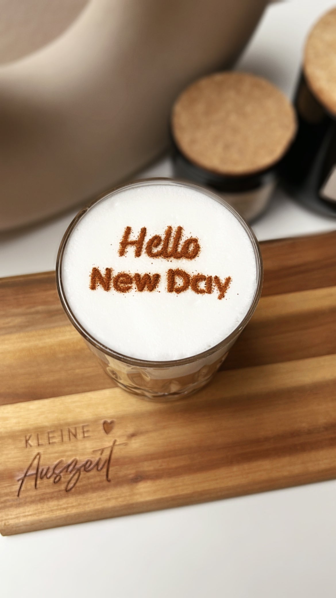 Milchschaumschablone "Hello New Day"