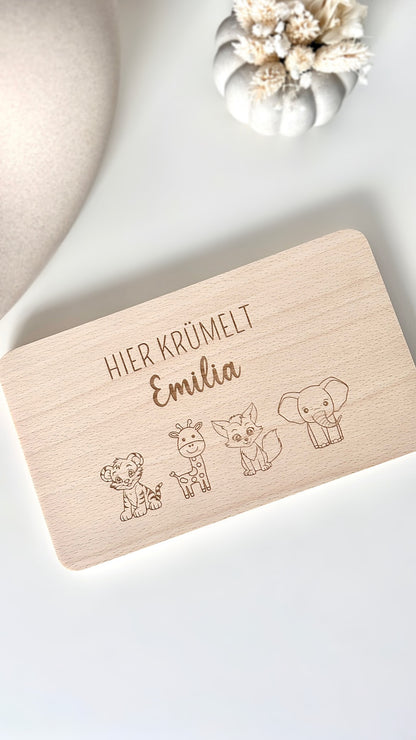 Brettchen Buche "Hier krümelt…"